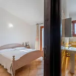 Cozy Flat With Shared Pool Lejlighed *