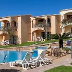 Cozy Flat With Shared Pool *