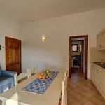 Cozy Flat With Shared Pool Lejlighed Badesi