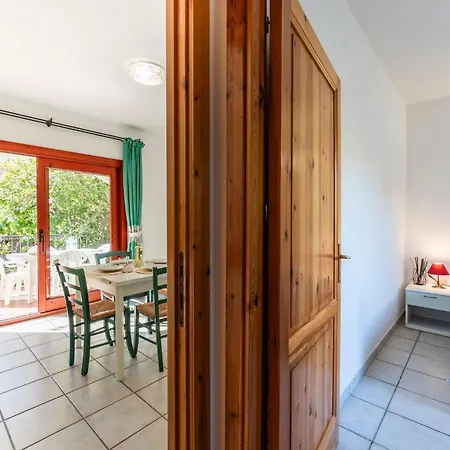 Cozy Flat With Shared Pool * Badesi