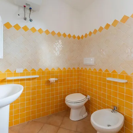 Cozy Flat With Shared Pool *